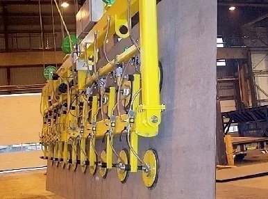 Вакуумная грузозахватная траверса г/п до 10 тонн, поворот груза на 90° в Москве