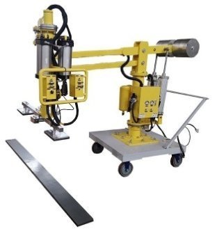 Пневматический манипулятор на перемещаемом напольном основании в Москве